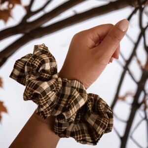 XL/big Plaid Scrunchie - Brown and Cream -Handmade